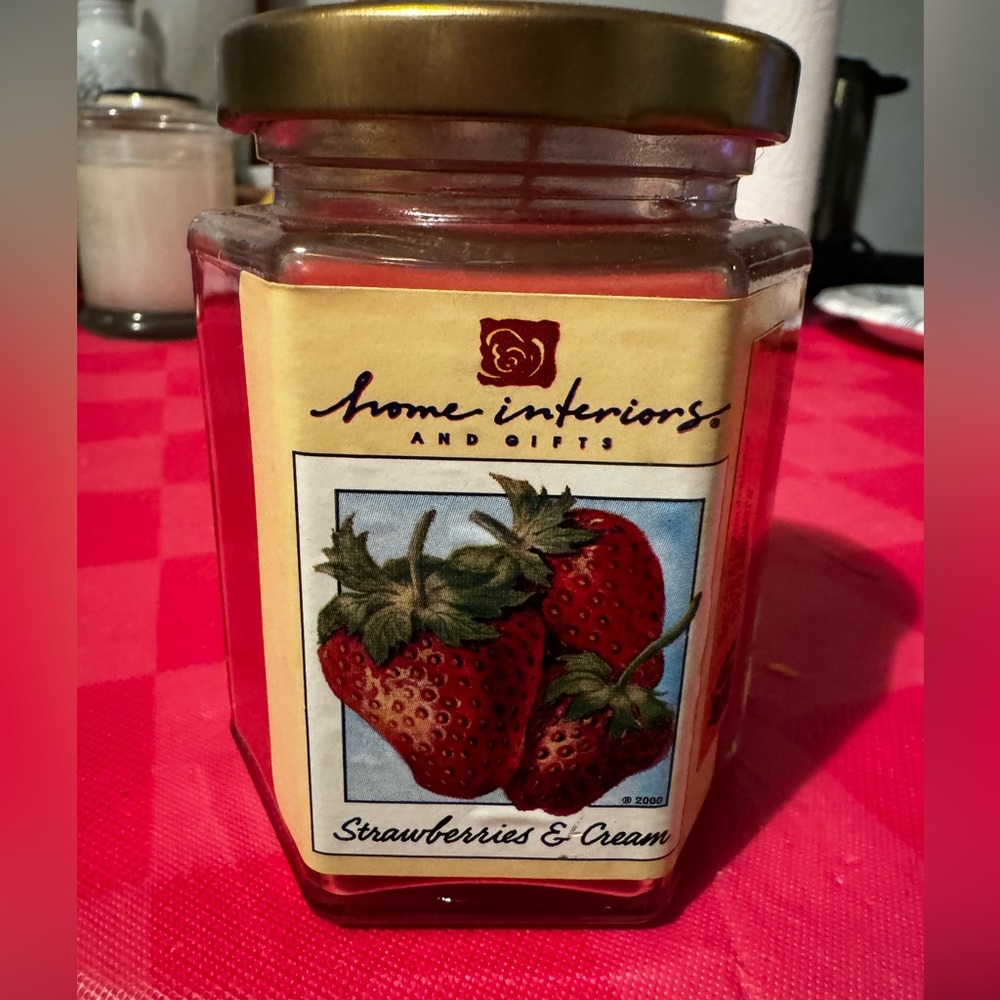 SOLD Home Interiors and Gifts candle
